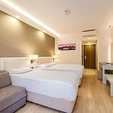 Otel Orka Village Hisaroenue 3*